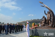 Russian delegation visits Vietnam Military History Museum